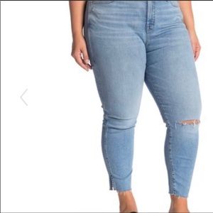Madewell High-rise Ripped Knee Crop Jeans
